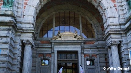 bezoek oud gerechtsgebouw met gids