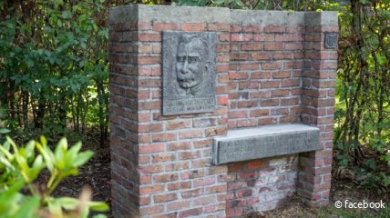 Dr. Alfons Van de Perre